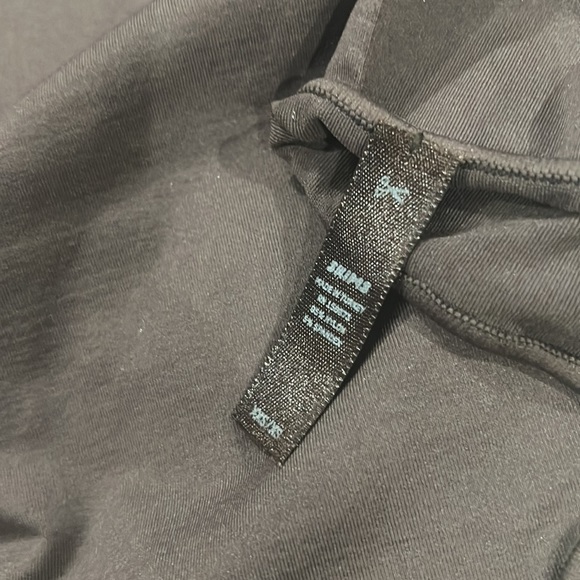 Skims Essential Crew Neck Long Sleeve Bodysuit - Picture 2 of 2